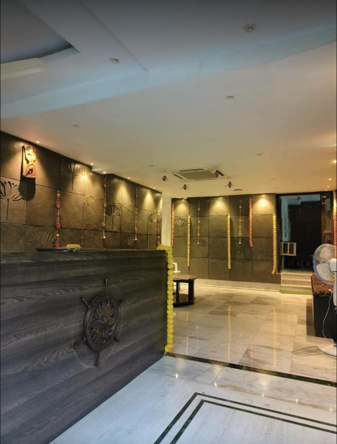 Hotel Rani Palace At Lake Fatehsagar Udaipur Exterior foto