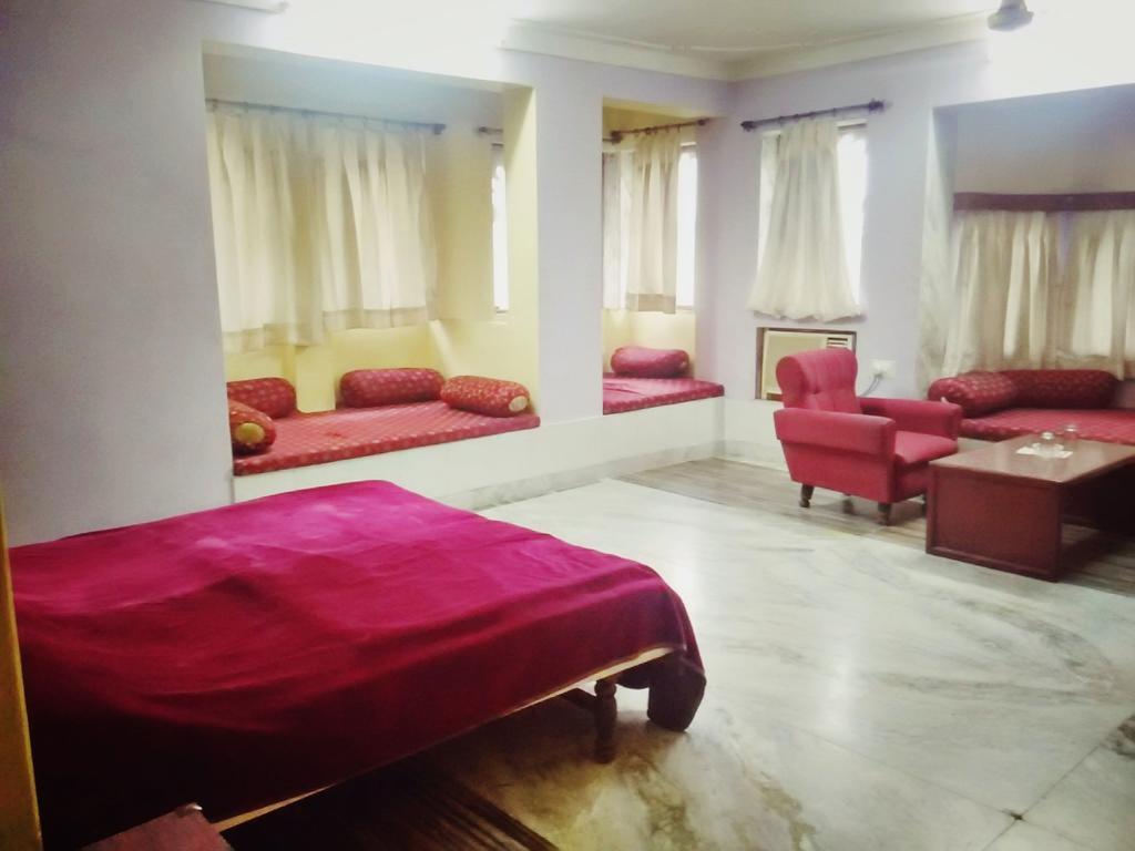 Hotel Rani Palace At Lake Fatehsagar Udaipur Exterior foto